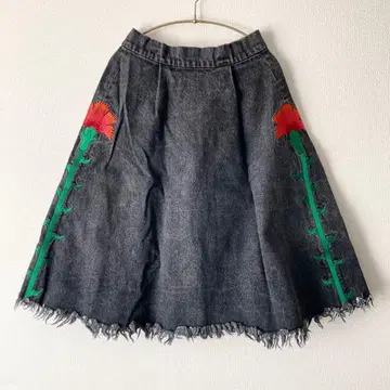 [ 새상품급 ] PAMEO POSE 데님 스커트 블랙 꽃무늬 자수