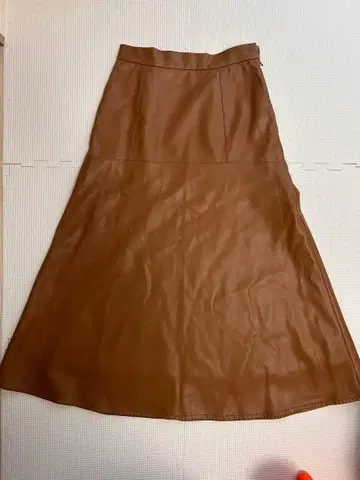 브라운 가죽풍 플레어 롱 스커트