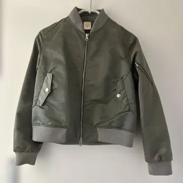 MUSE de Deuxieme Classe MA-1 올리브 그린