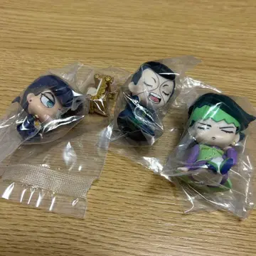 죠죠 다이아몬드는 부서지지 않는다 어깨 쿵 죠죠 월드 죠스케 욧타 아라키