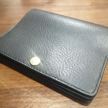 블랙 컬러 가죽 미니 지갑 스냅 버튼식