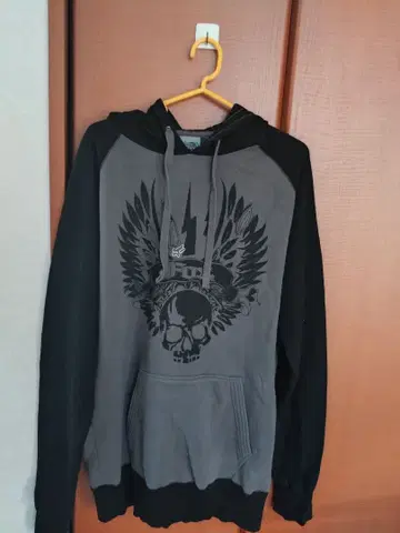 Fox 후드 부착 후드티 그레이/블랙