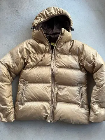 AIGLE 후드 부착 다운 자켓