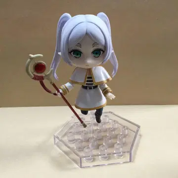 장송의 프리렌 데포르메 플러스 풀 액션 SD 피규어