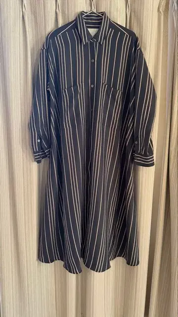 TICCA 스트라이프 패턴 긴팔 셔츠 원피스