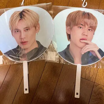 BounPrem 부채와 아크릴 스탠드 세트