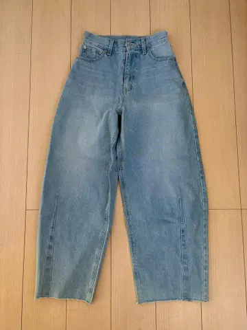 하이웨스트 라이트 블루 데님 팬츠 S