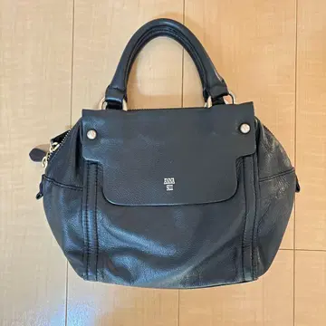 ANNA SUI 블랙 가죽 핸드백
