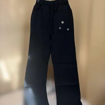 W.W.G 블랙 꽃무늬 자수 팬츠