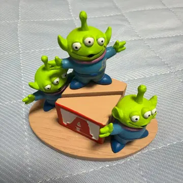 에이리언 피규어 카드 홀더