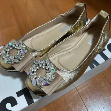 새상품급 STACCATO 플랫슈즈 23.0cm