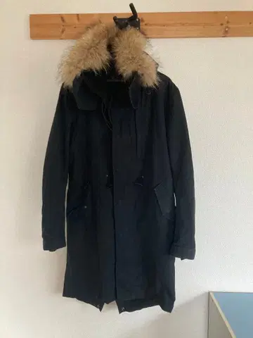 HARE 퍼 포함 블랙 모즈 코트