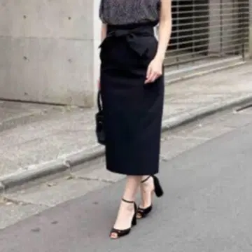 새상품급 엠프리미어 블랙 허리 리본 롱 타이트 스커트