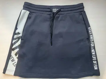 8YARDS 라운지 스커트 S 사이즈 (컬러: OFF BLACK)