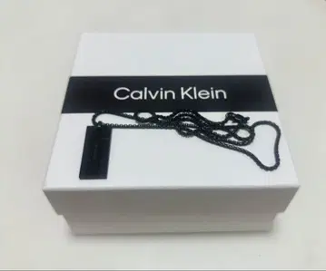 Calvin Klein 블랙 목걸이(박스 포함)