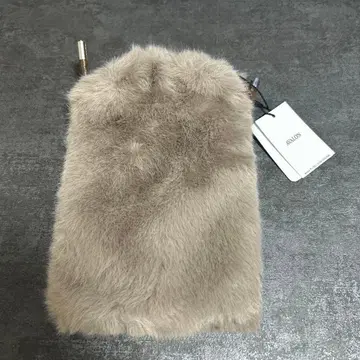 베이지 퍼 숄더백