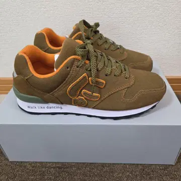 미사용 새상품 뉴즈 타키비 TAKIBI 스니커즈