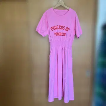 [미사용 새상품] 핑크 반팔 티셔츠 원피스 프린트 포함