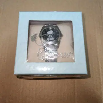 스누피 아날로그 손목시계 실버 미개봉