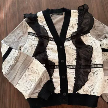 Adonisis 레이스 프릴 긴팔 가디건