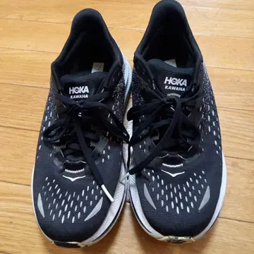 HOKA 블랙 스니커즈 25cm