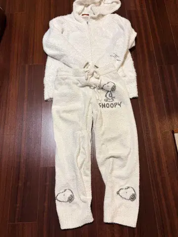 젤라또피케 x SNOOPY 콜라보 룸웨어