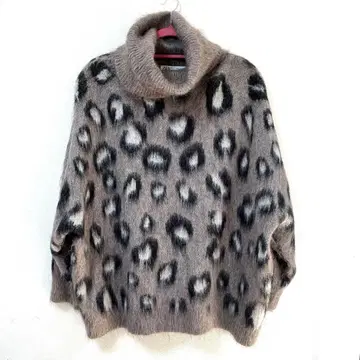 ZARA 레오파드 무늬 복슬복슬 니트 루즈핏