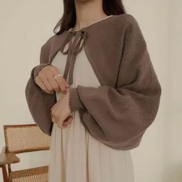 moitytto 모이튀토 숏 기장 리본 가디건