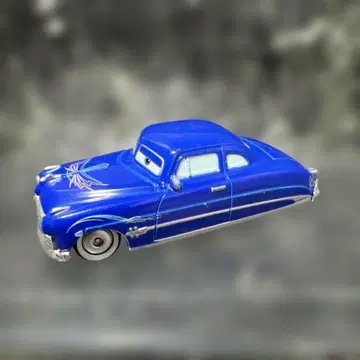 카즈 토미카 닥 허드슨 커스텀 버전 D 캡슐