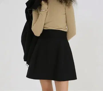 WIDE BELT CONSTRUCTIVE MINI SKIRT