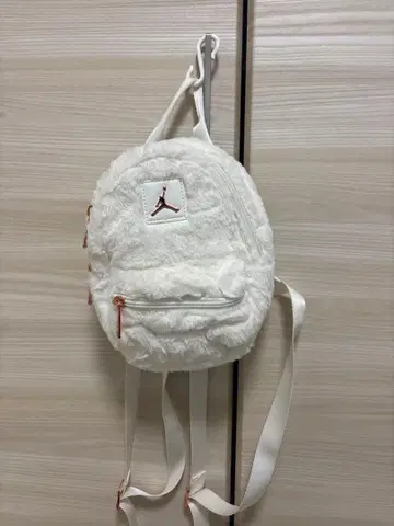 Jordan 화이트 퍼 숄더백 약 20cm