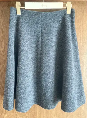 [ 미사용 특가 ] Harrods 해롯 그레이 플레어 스커트