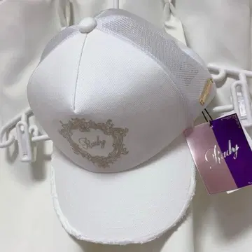 Rady 호텔 시리즈 자수 캡 화이트 갸루 새상품 택 포함