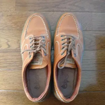 카멜 가죽 캐주얼 슈즈