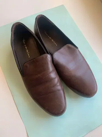 브라운 가죽 슬립온 로퍼