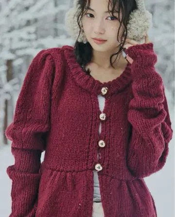 Andequal 골드 버튼 퍼프 소매 니트