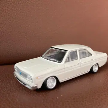 닛산 세드릭 스탠다드 모델 타이어 휠 커스텀품 미니카