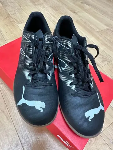Puma 풋살화 블랙/화이트