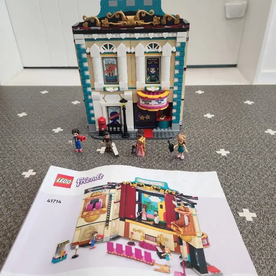 LEGO | 레고 Lego Friends 41111 Birthday Party Train Set on Bunjang