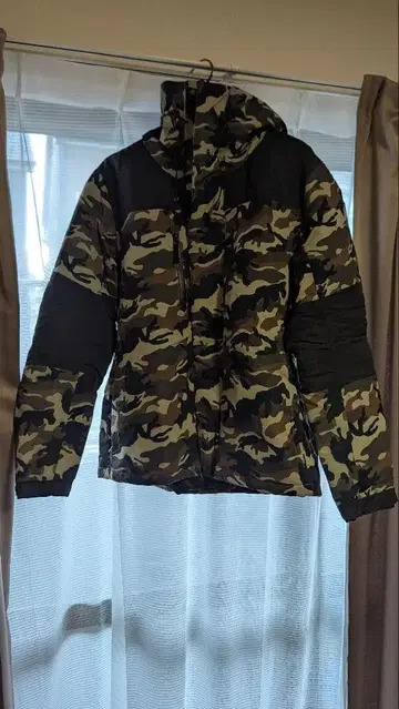CAMO ARMY 다운 자켓