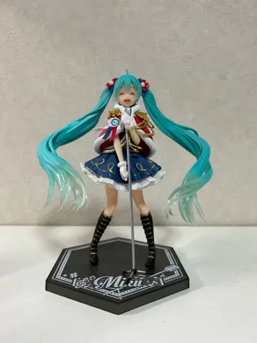 하츠네 미쿠 니코리ver Winter Live 피규어