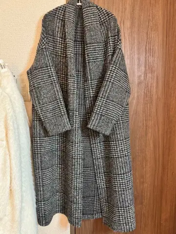 Gready Brilliant 울 15% 그레이 계열 체크 롱 코트