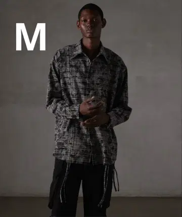 GRANCY 셔링 디자인 블리치 체크 셔츠 블랙