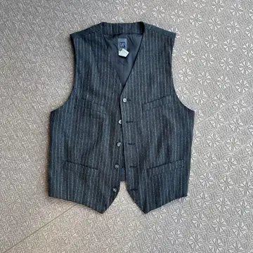[ 네이비 택 ] GAP 스트라이프 울 폴리 베스트 M 사이즈 상당