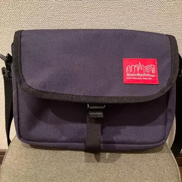 맨해튼 포티지 메신저 백 네이비 새상품급