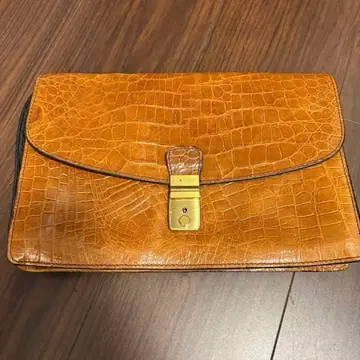 BALLY 브라운 가죽 클러치백