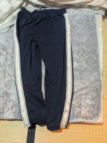 GU 뷰티풀피플 트랙 팬츠