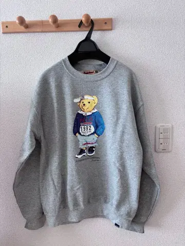 INTERBREED 펑크 베어 맨투맨 그레이