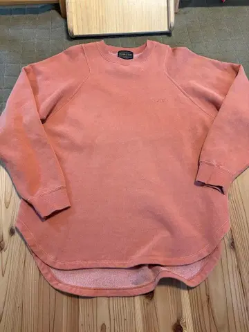 핑크 긴팔 맨투맨 백 자수