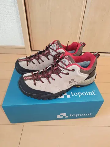미사용 새상품 topoint 25.5 트레킹 슈즈 베이지/레드
